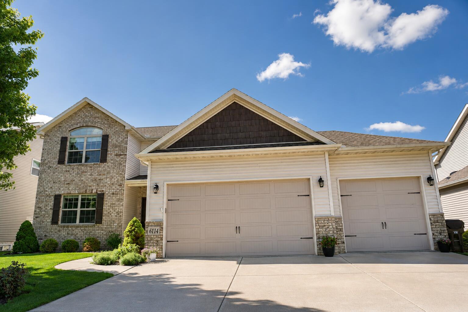 6114 W Clairemont Court, Edwards, IL