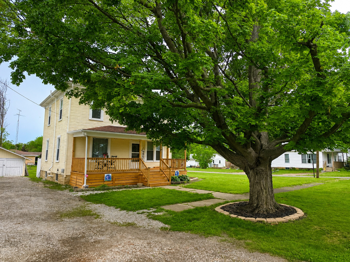 210 E 6th Avenue, Clifton, IL