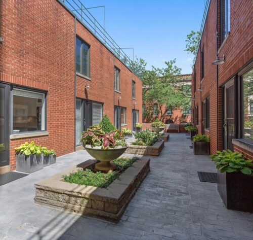205 W EUGENIE Street #I, Chicago, IL