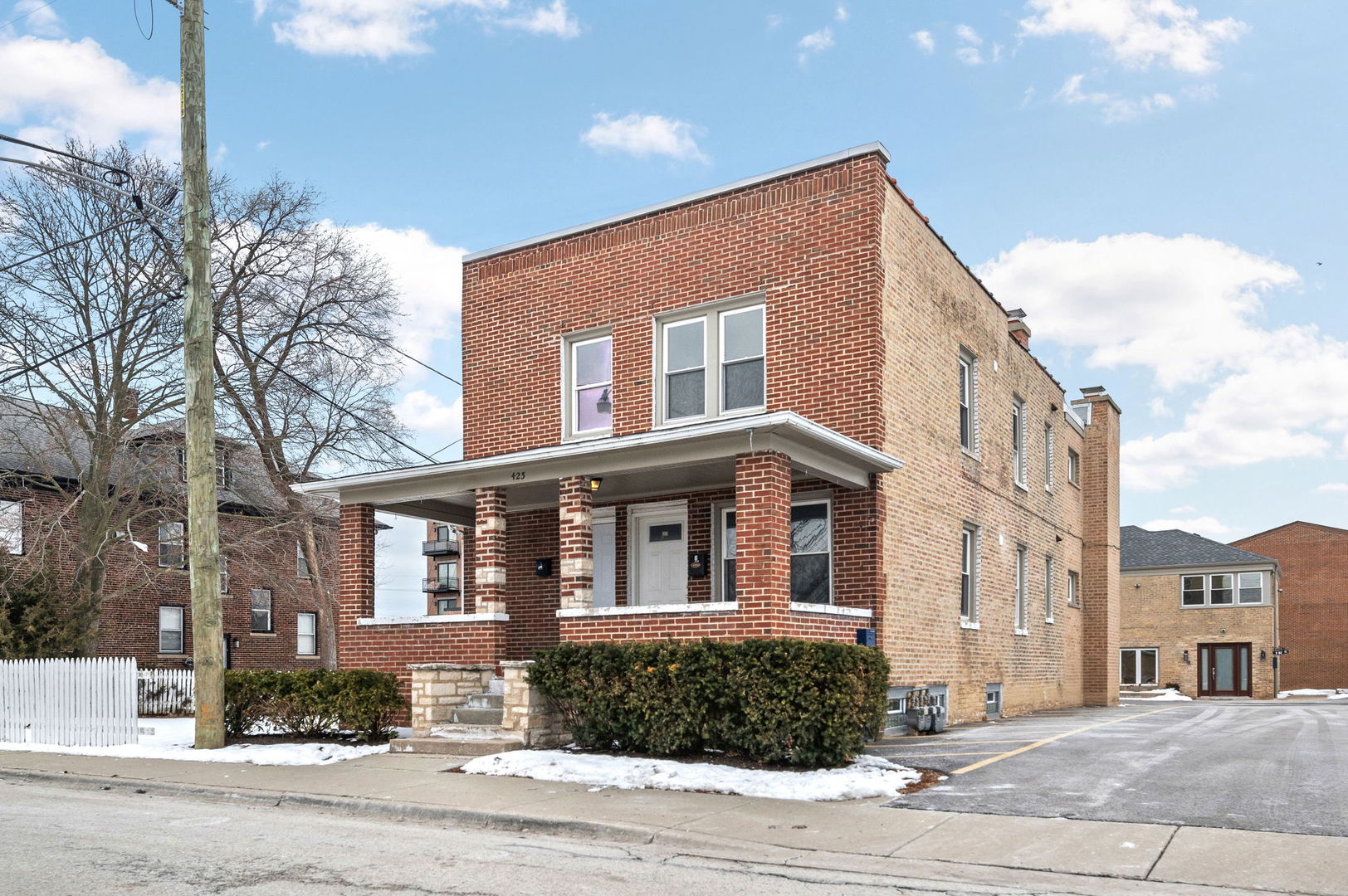 423 Funston Avenue #2F, Highwood, IL
