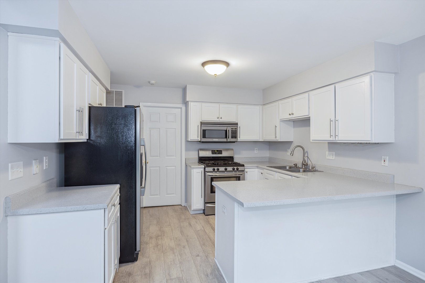 1673 Waterford Road, North Aurora, IL