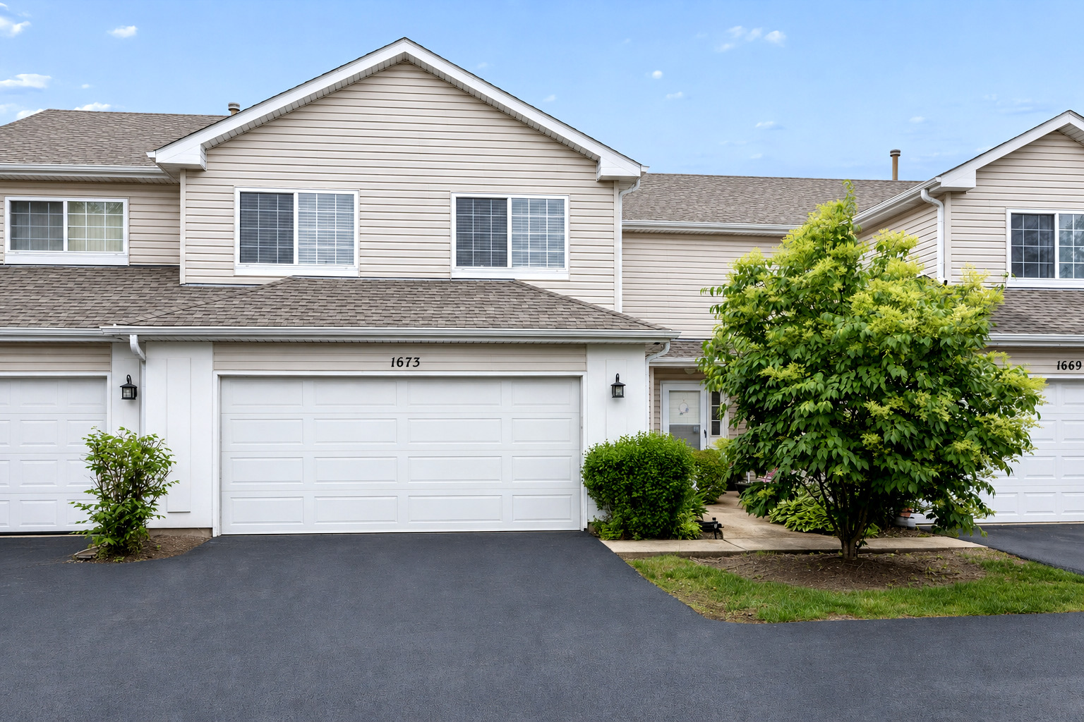 1673 Waterford Road, North Aurora, IL