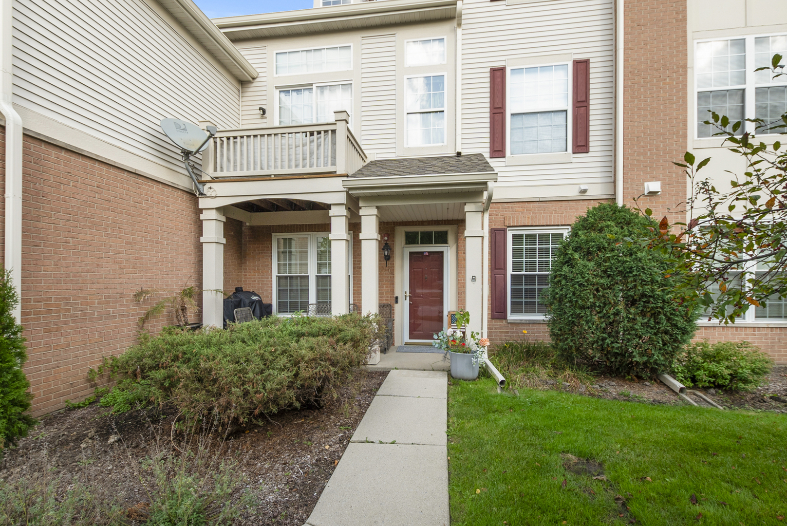8120 Concord Lane #H, Justice, IL
