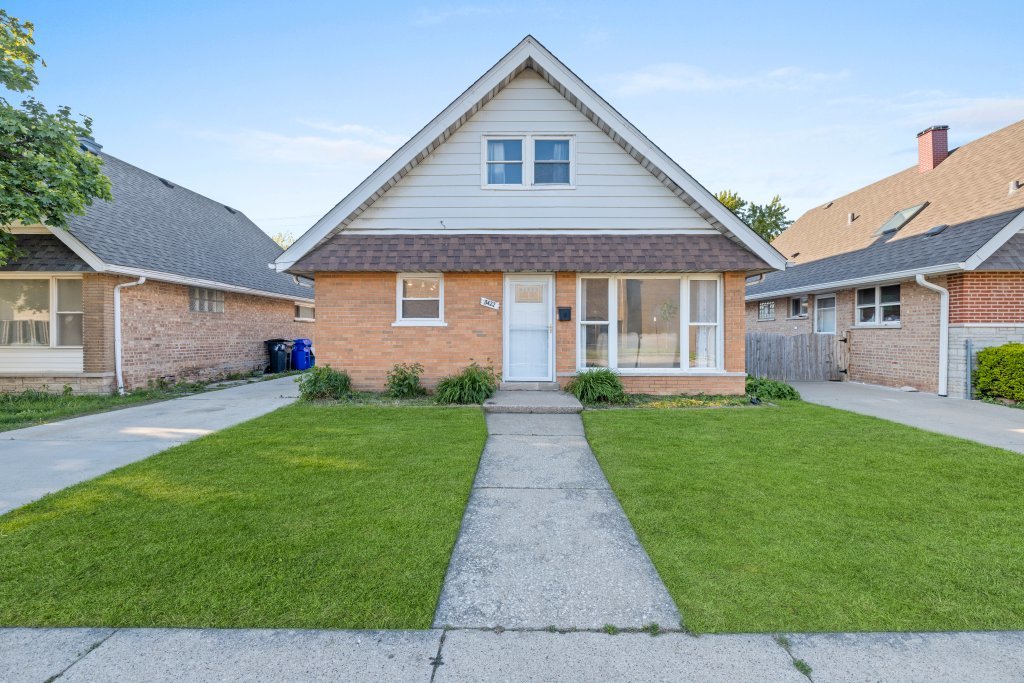 8422 W 45th Street, Lyons, IL