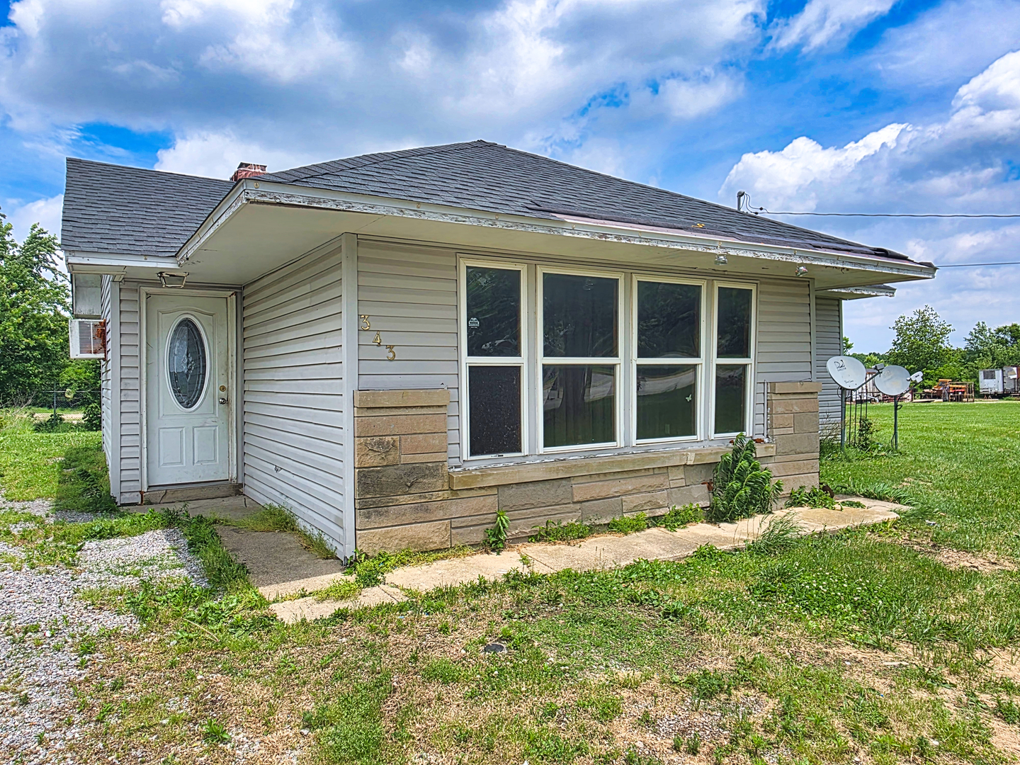 343 S 1st Street, Clay City, IL