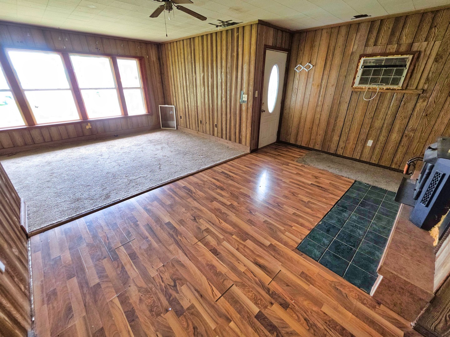 343 S 1st Street, Clay City, IL