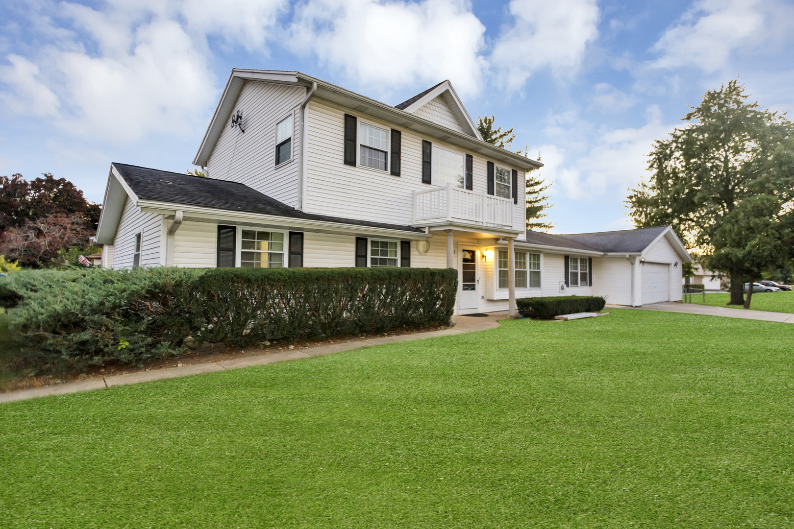 1235 W Schaumburg Road, Schaumburg, IL