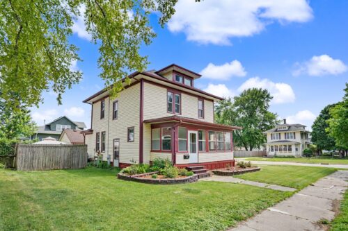 502 6th Avenue, Dewitt, IA