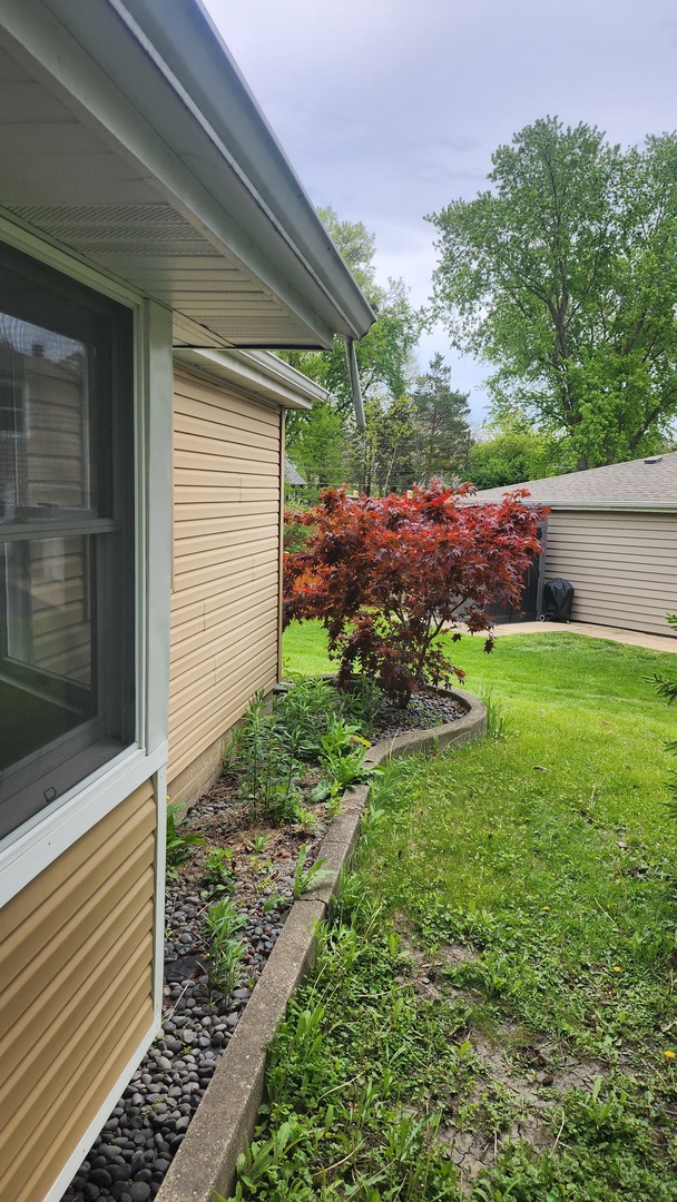 20831 N Maple Court, Deerfield, IL
