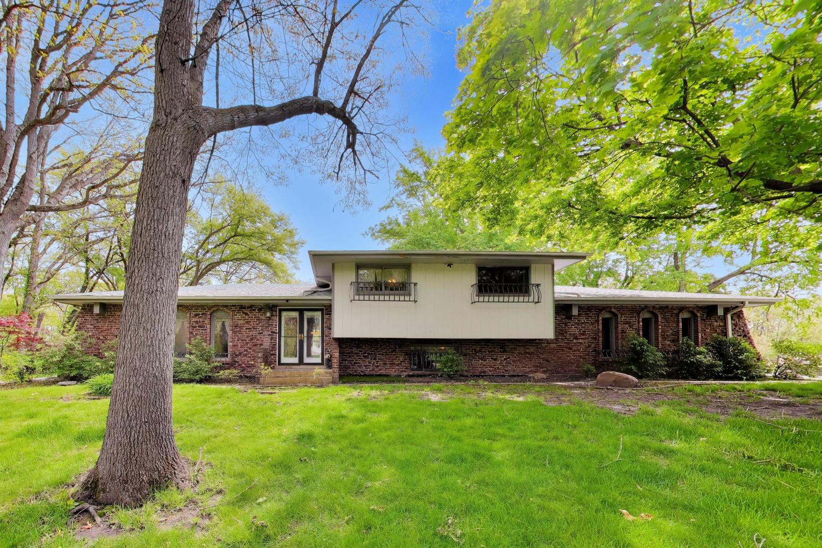 26339 S Woodlawn Avenue, Crete, IL