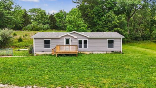 802 Reynolds Drive, Charleston, IL