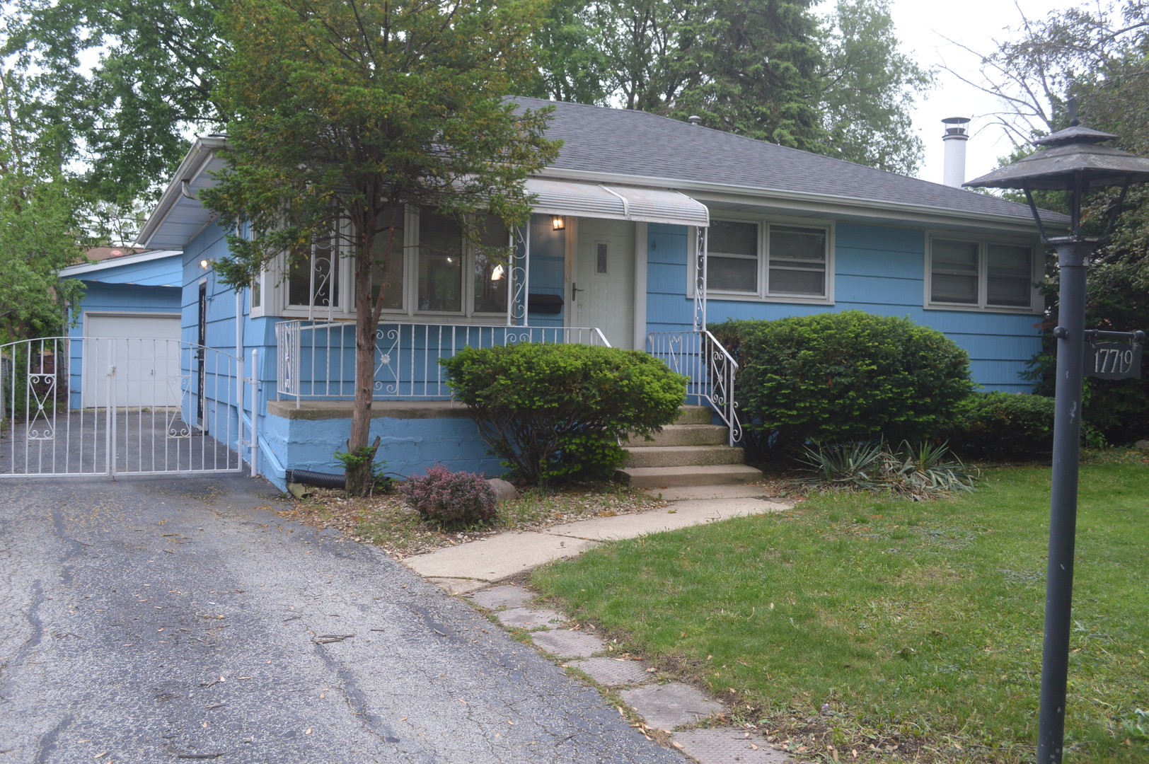 17719 Burnham Avenue, Lansing, IL