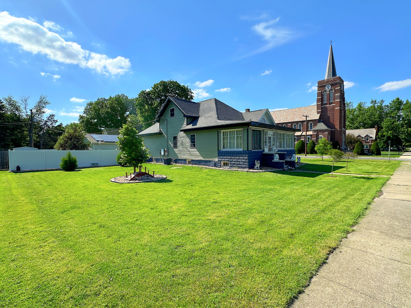 401 S Jackson Street, Flanagan, IL
