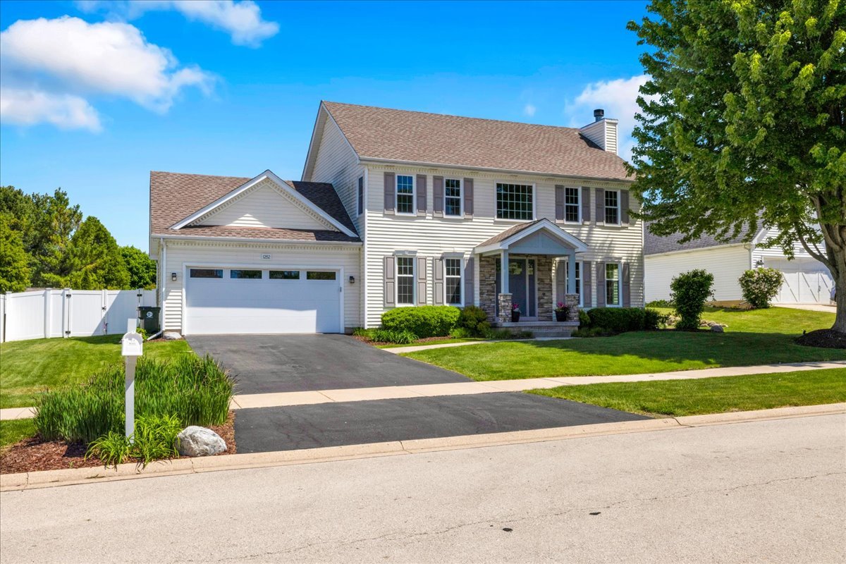 1252 Walsh Drive, Yorkville, IL