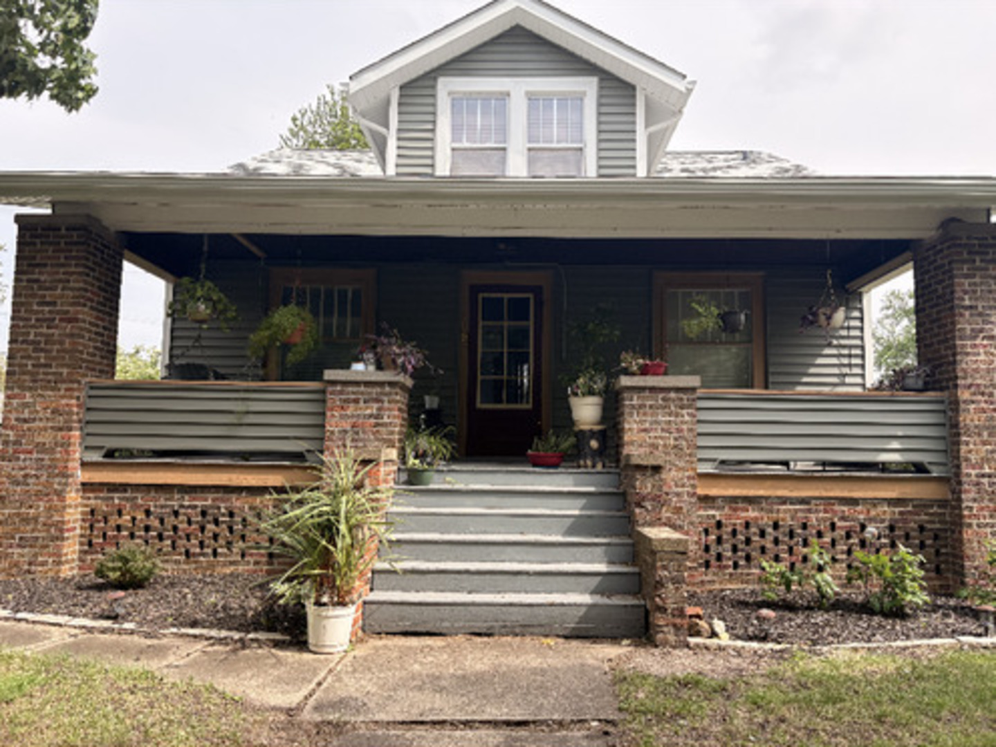 109 Washington Street, Benson, IL