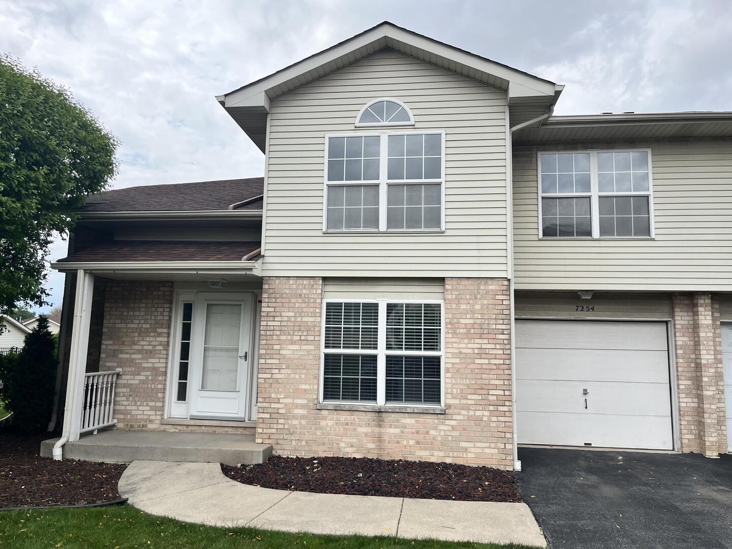 7254 Terrace Drive, Justice, IL