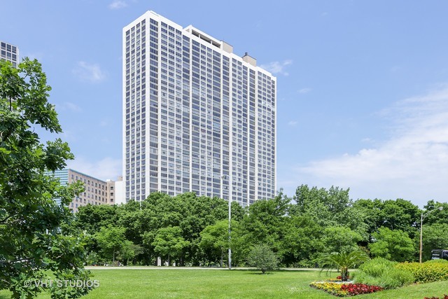2800 N Lake Shore Drive #2813, Chicago, IL