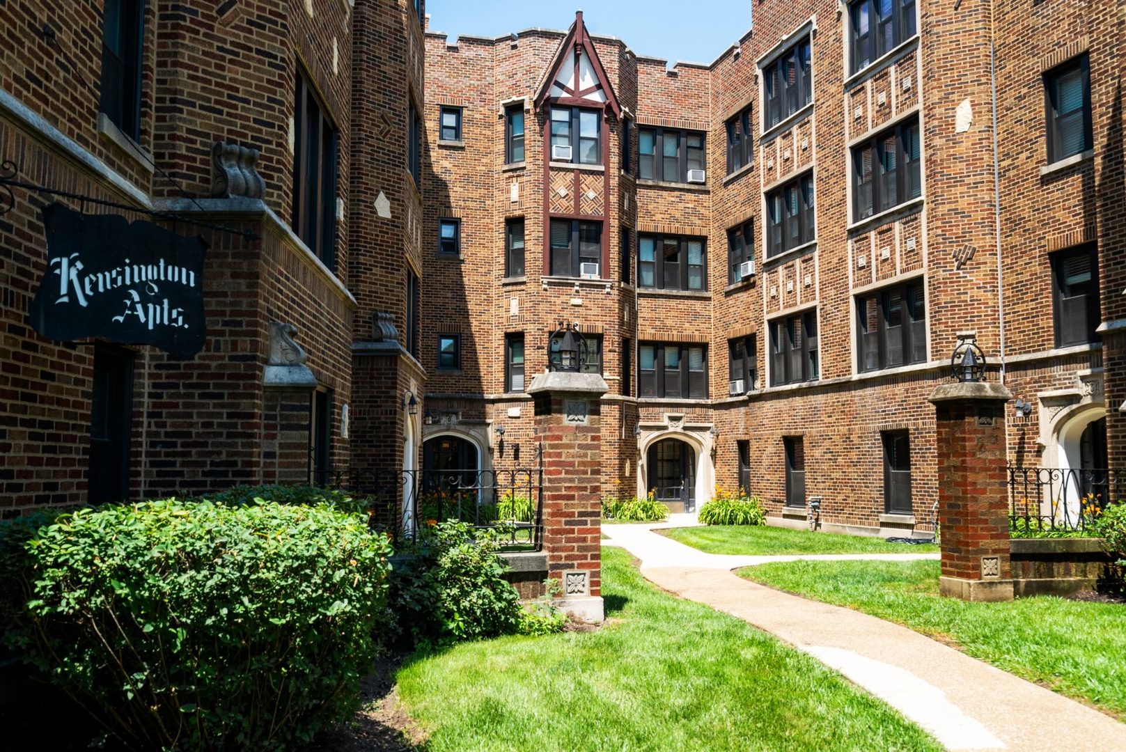 317 W Calendar Avenue #1A, La Grange, IL