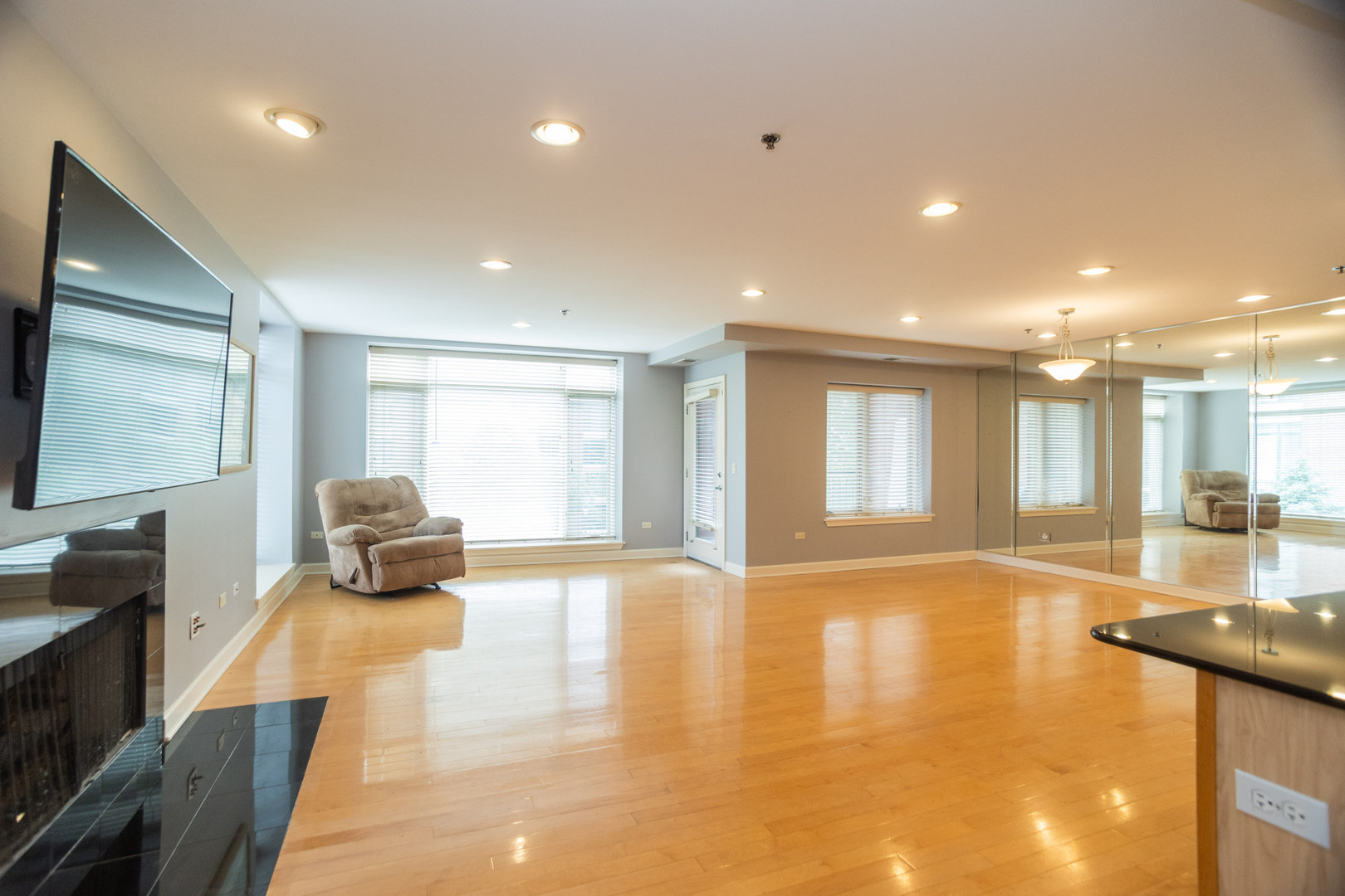 865 E 22nd Street #302, Lombard, IL
