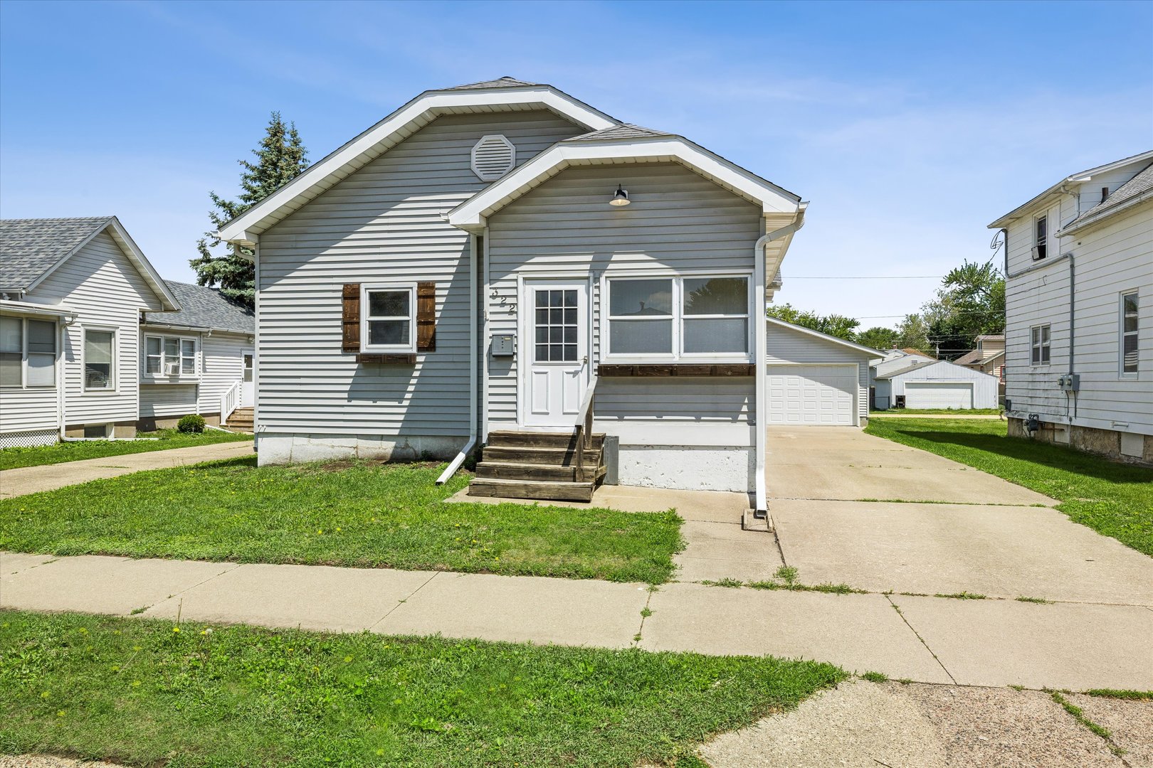 322 6th Avenue, Clinton, IA