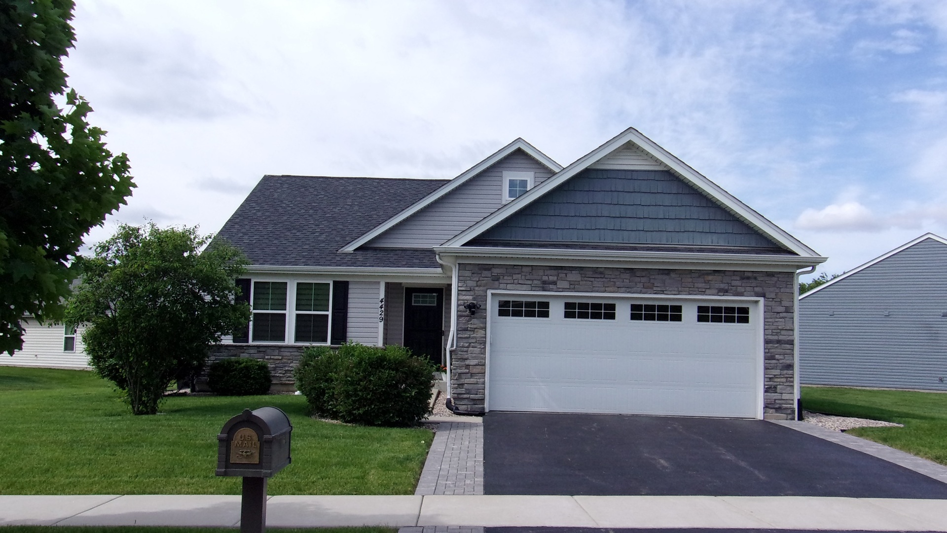 4429 E Millbrook Circle, Yorkville, IL