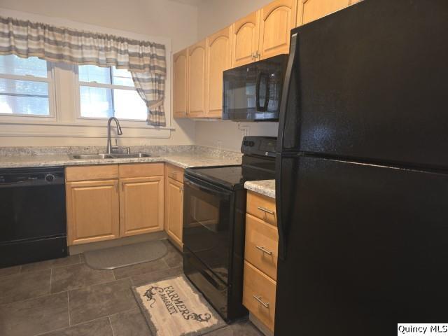 210 Main, Carthage, IL