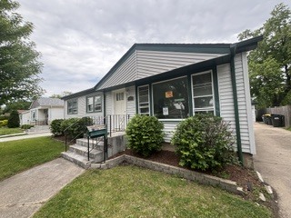 308 Queens Lane, Thornton, IL