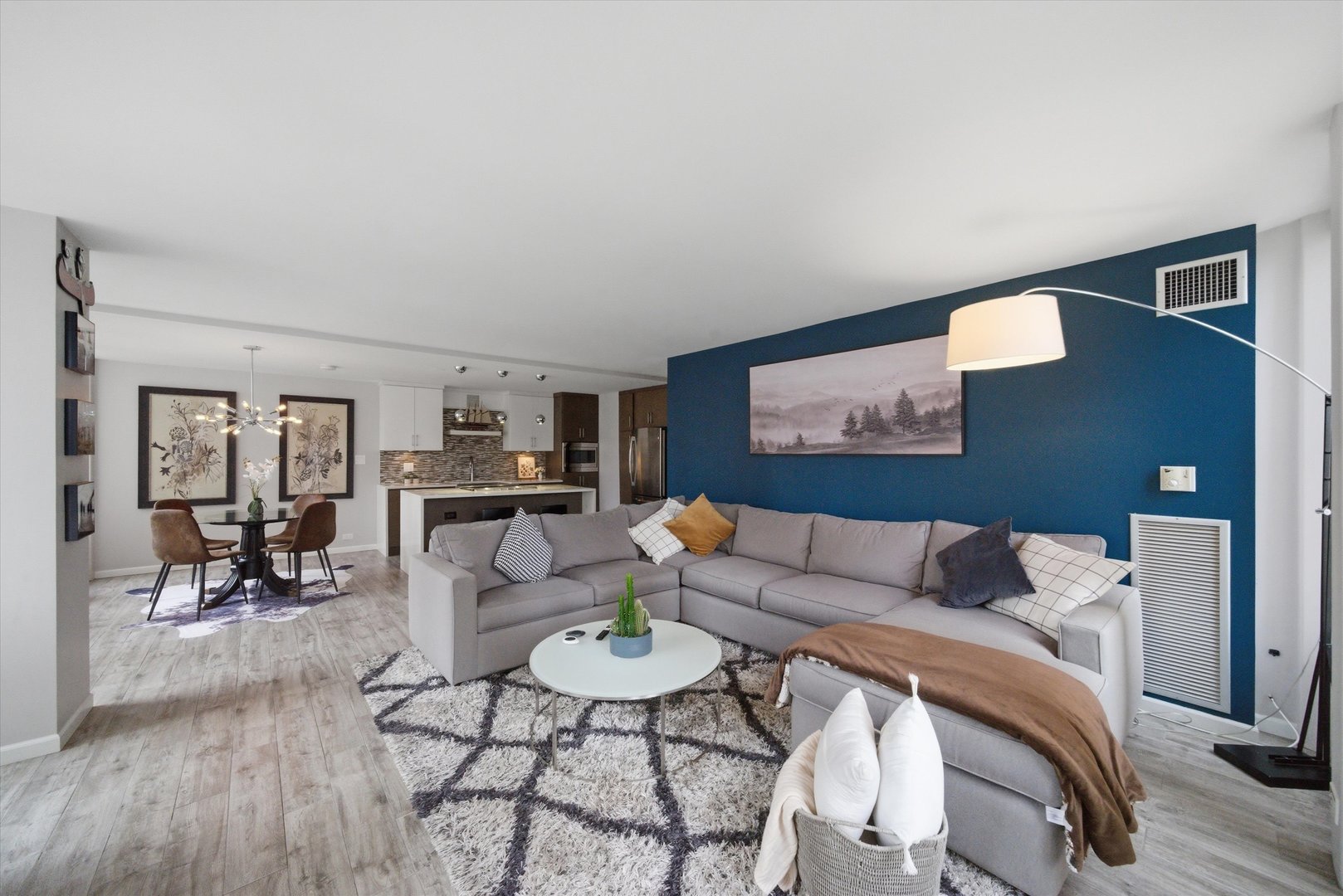 100 E Walton Street #27D, Chicago, IL