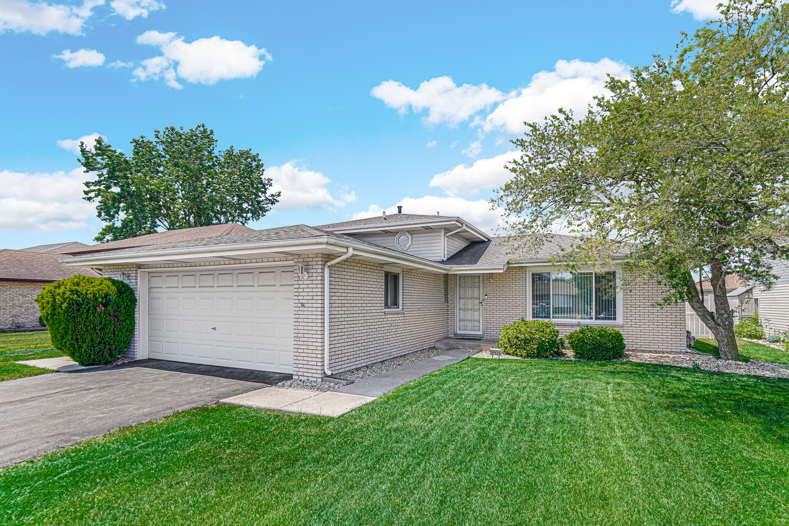 20124 Dolphin Avenue, Lynwood, IL