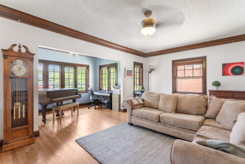 342 Lawton Road, Riverside, IL