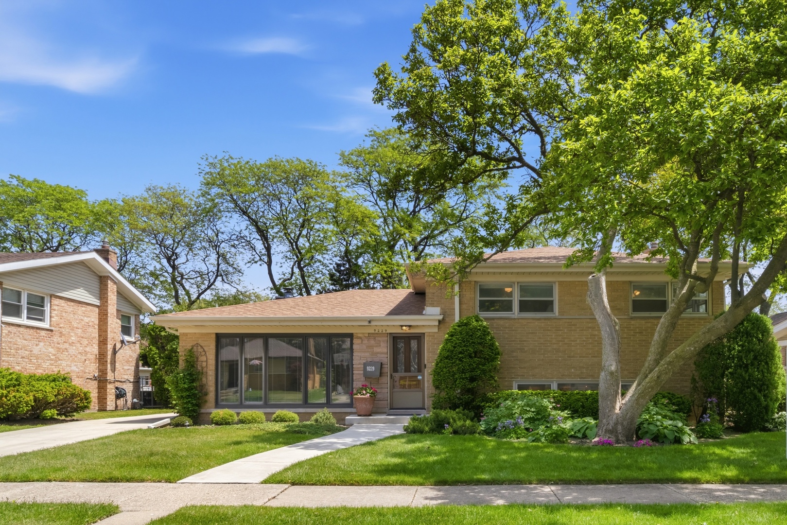 9229 Marmora Avenue, Morton Grove, IL
