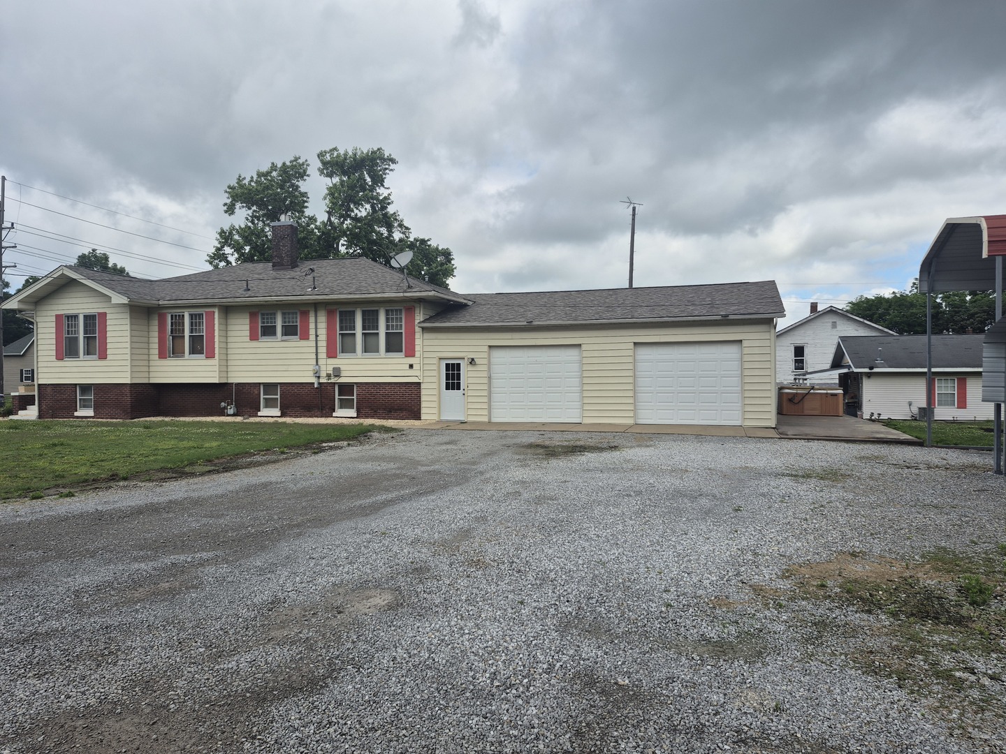 502 N Jackson Street, Harrisburg, IL