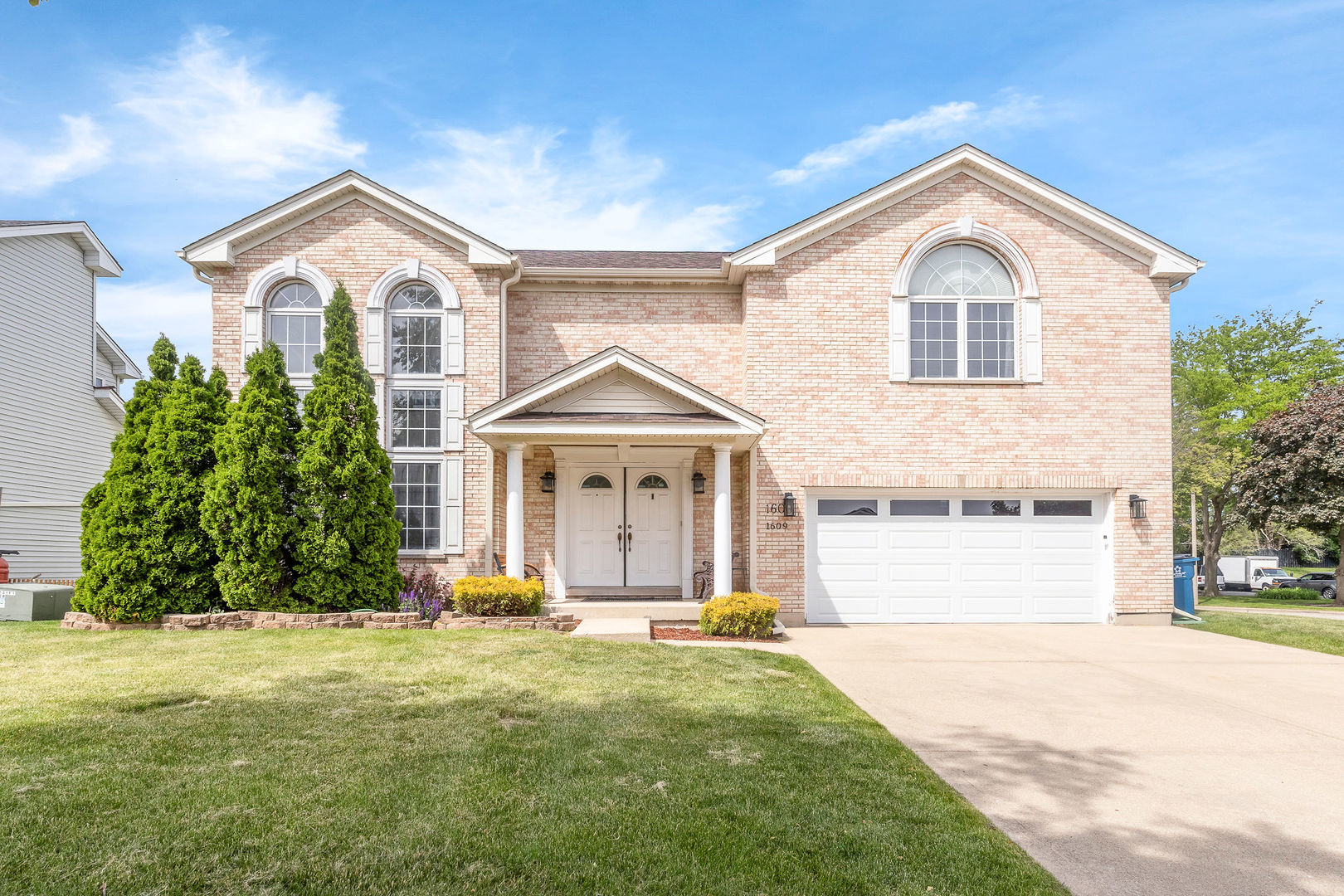 1609 Percy Lane, Itasca, IL