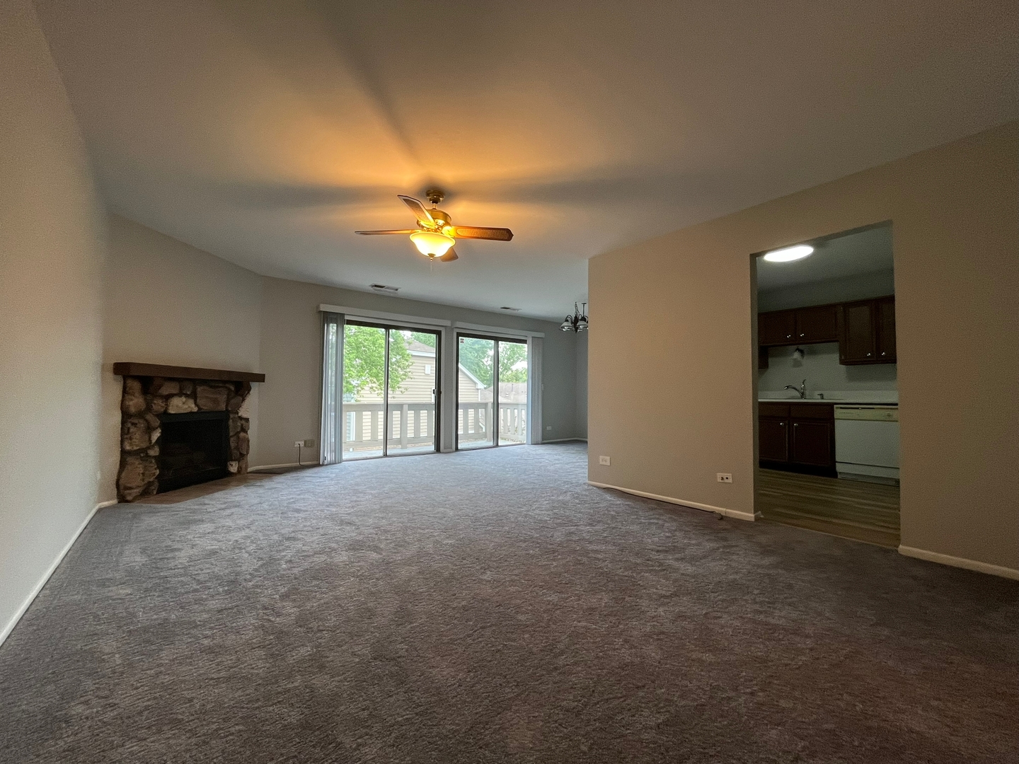 355 Lambert Drive #B2, Schaumburg, IL