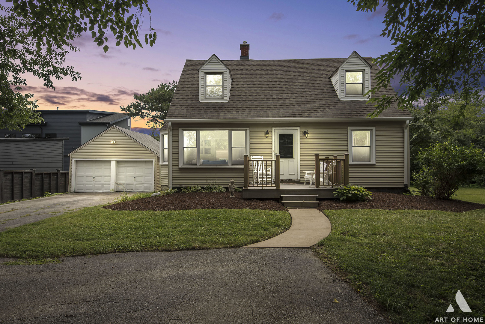 923 W Plainfield Road, La Grange Highlands, IL