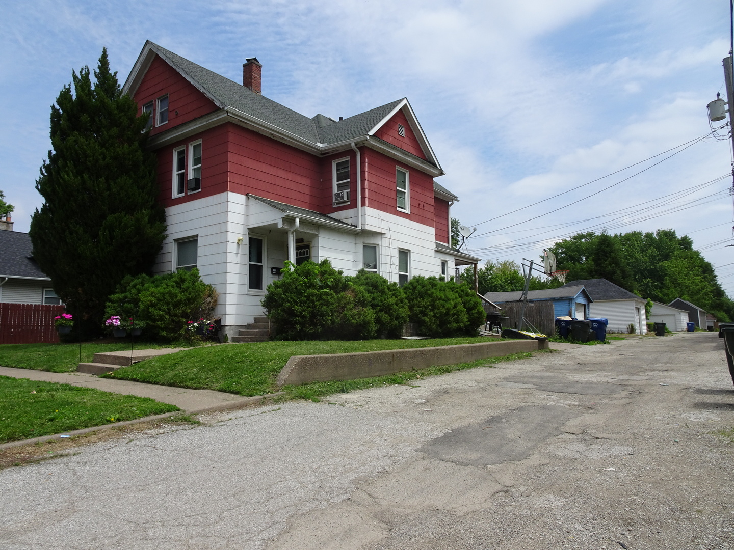 1619-1621 Gaines Street, Davenport, IA