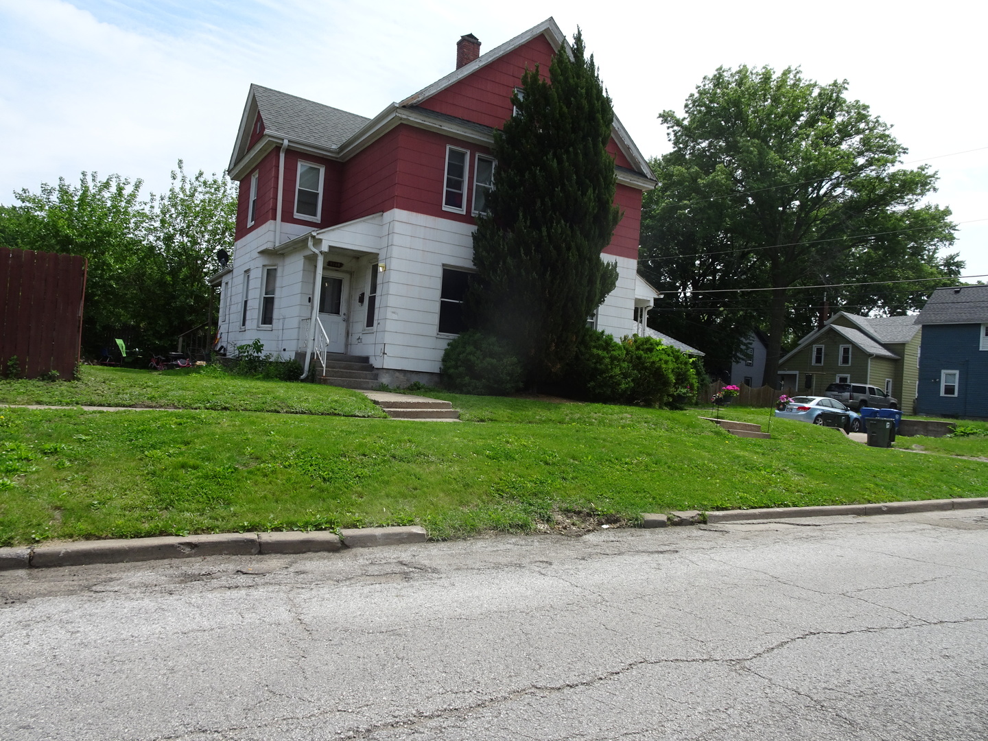 1619-1621 Gaines Street, Davenport, IA
