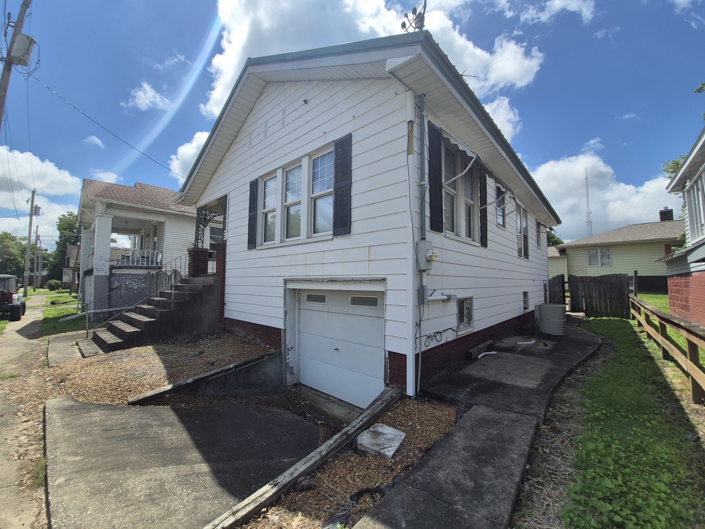 27 Baker Street, Harrisburg, IL