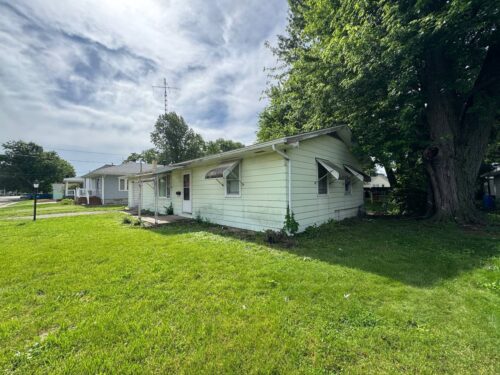 506 E Stevenson Street, Taylorville, IL