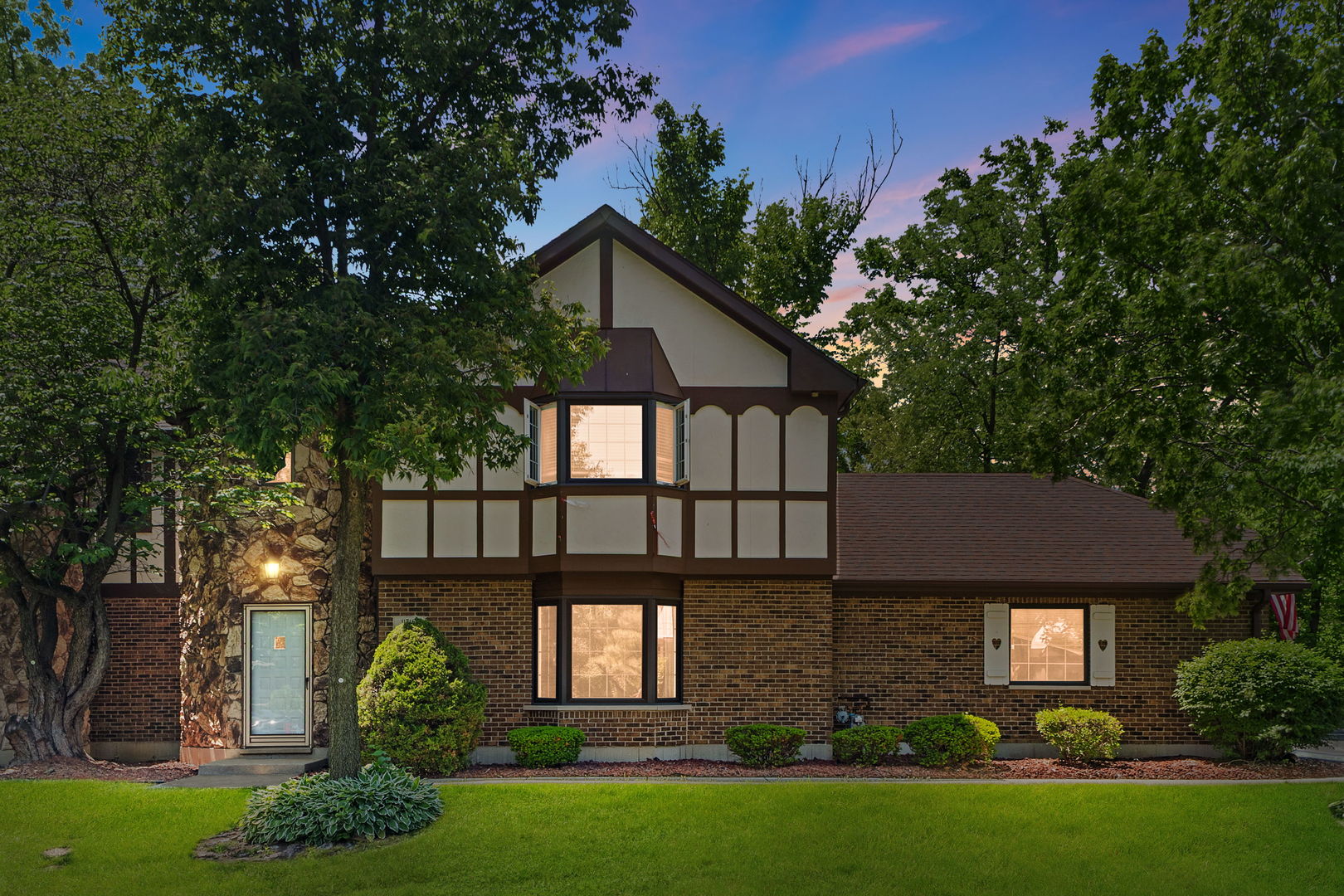 11716 S Black Forest Lane, Palos Park, IL