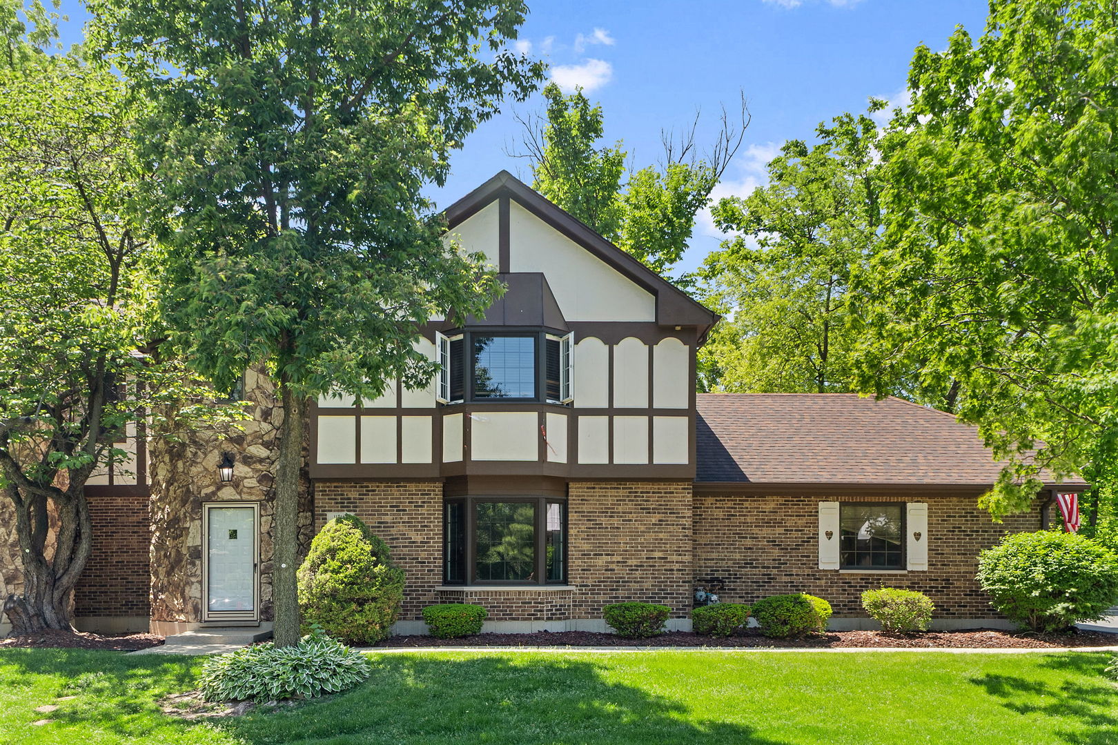 11716 S Black Forest Lane, Palos Park, IL