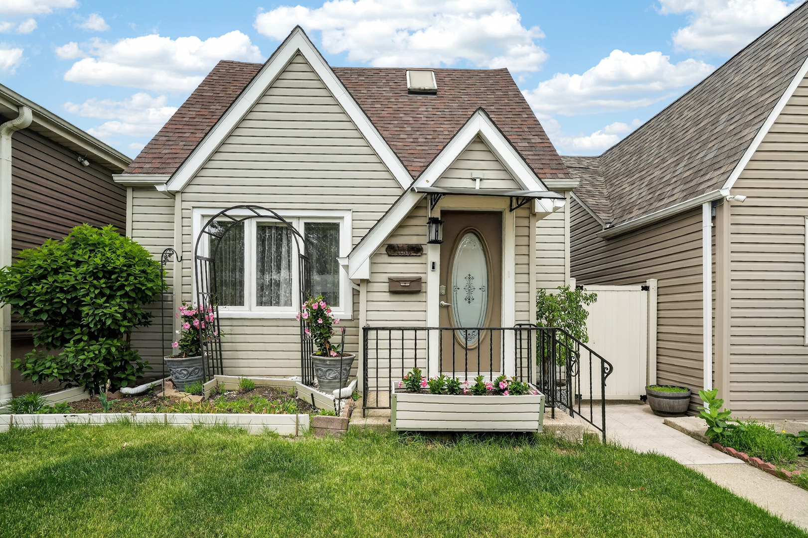 6602 W Montrose Avenue, Harwood Heights, IL