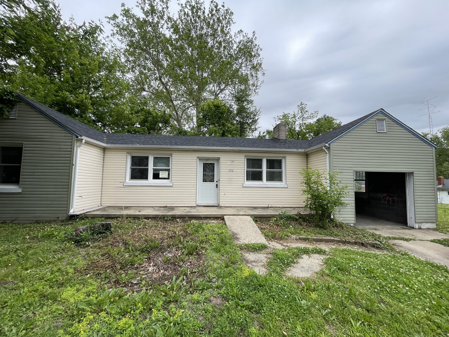 754 S Oakland Avenue, Decatur, IL
