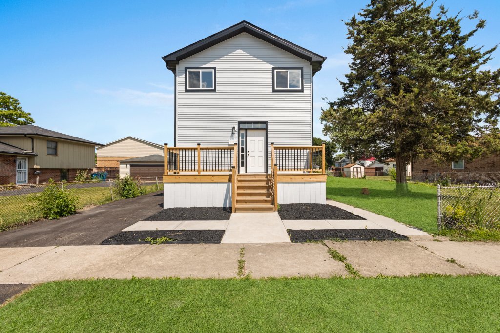 15355 7th Avenue, Phoenix, IL