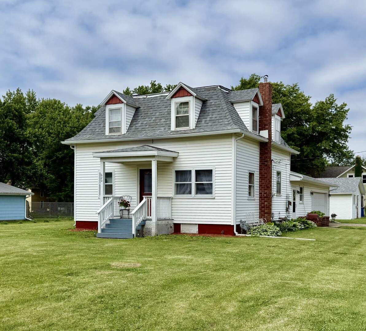 620 NE 1st Avenue, Galva, IL