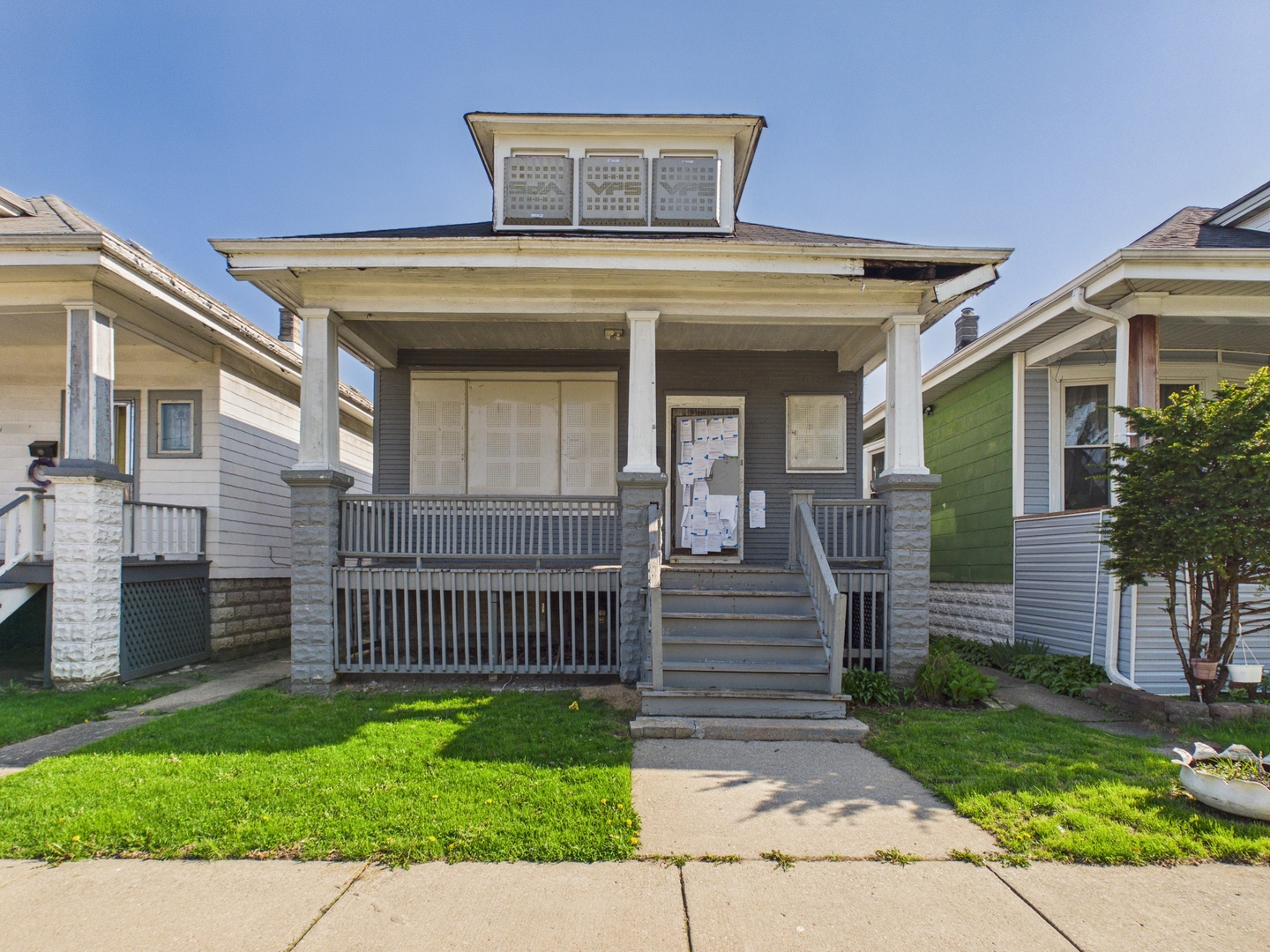 1327 W 72nd Place, Chicago, IL