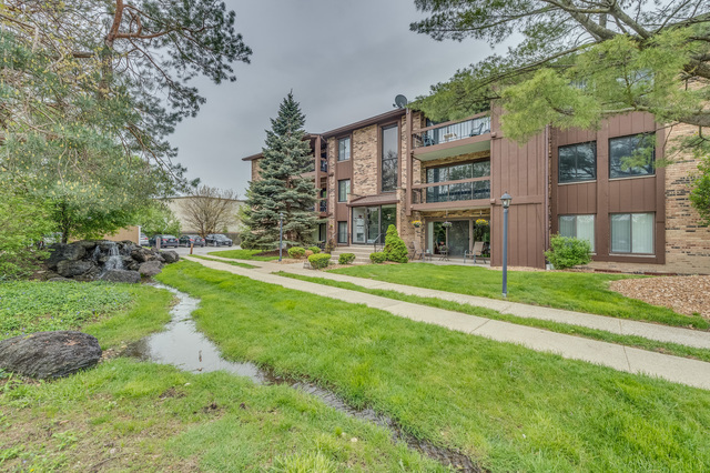 7505 175th Street #122, Tinley Park, IL