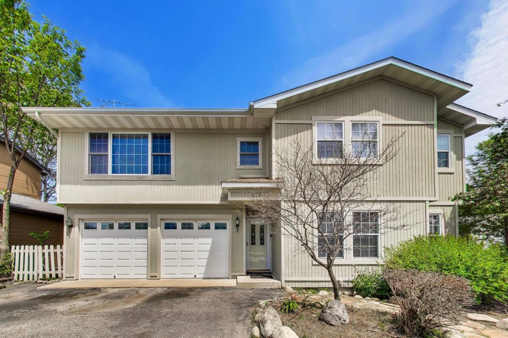 212 Island Drive, Island Lake, IL