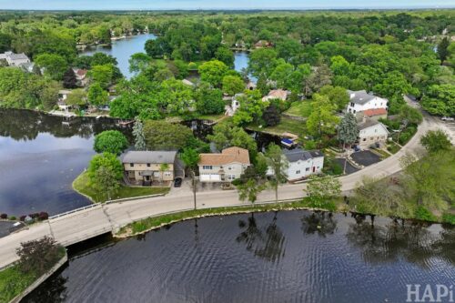 212 Island Drive, Island Lake, IL