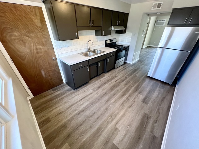 5849 S Francisco Avenue #2A, Chicago, IL